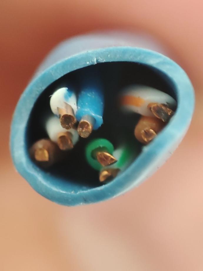 Kabel network UTP Draka Surabaya Close up copper kabel UTP Draka Cat6 24AWG
